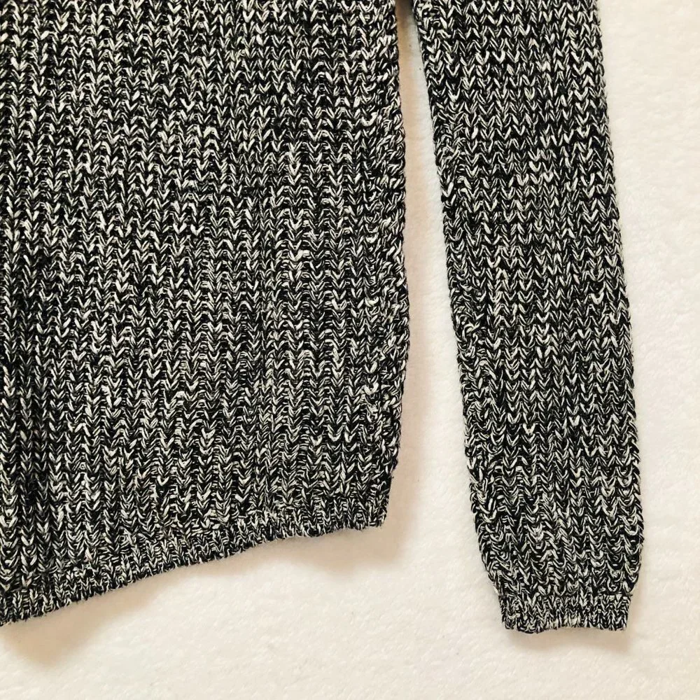 H&M Black & White Knit Long Sleeve Crewneck Sweater Size XS - Picture 9 of 9
